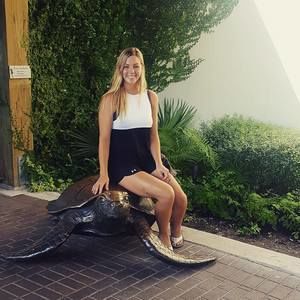 Meet your Posher, Samantha